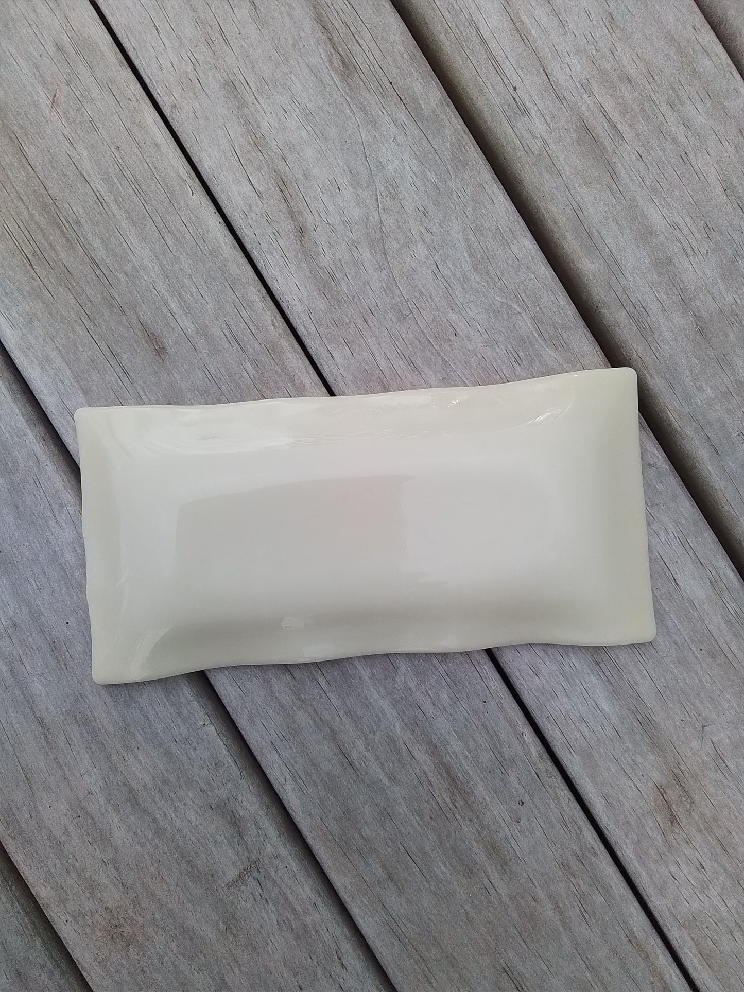 Cream Luminescent Wave Dish