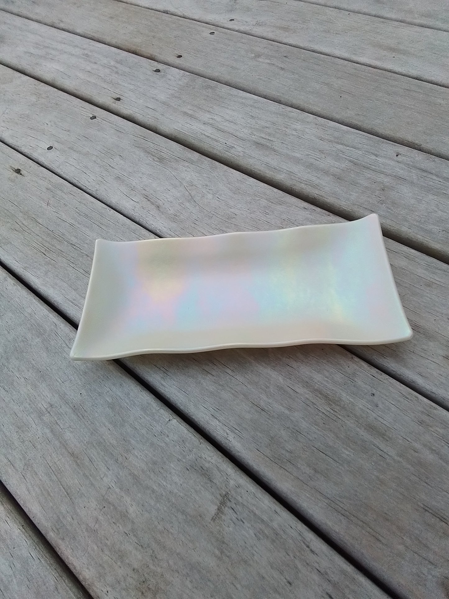 Cream Luminescent Wave Dish